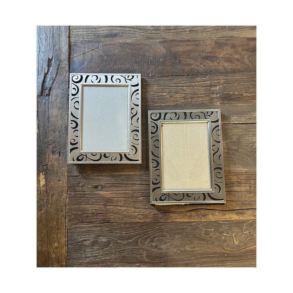 Connoisseur Silver Swirl Picture Frames Set Tabletop Home Decor Gallery